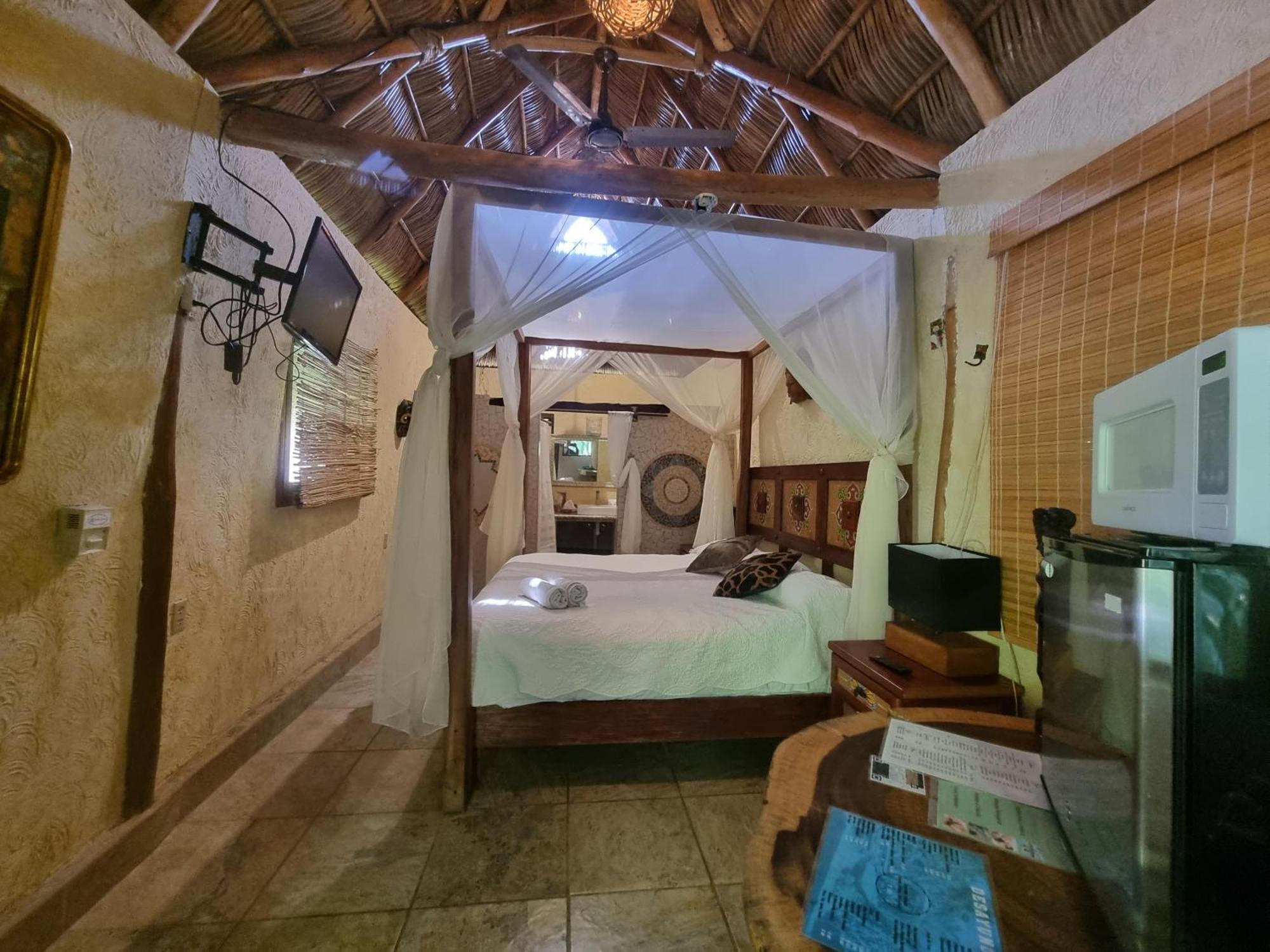 Eco Hotel Tahawi Ajijic Ngoại thất bức ảnh