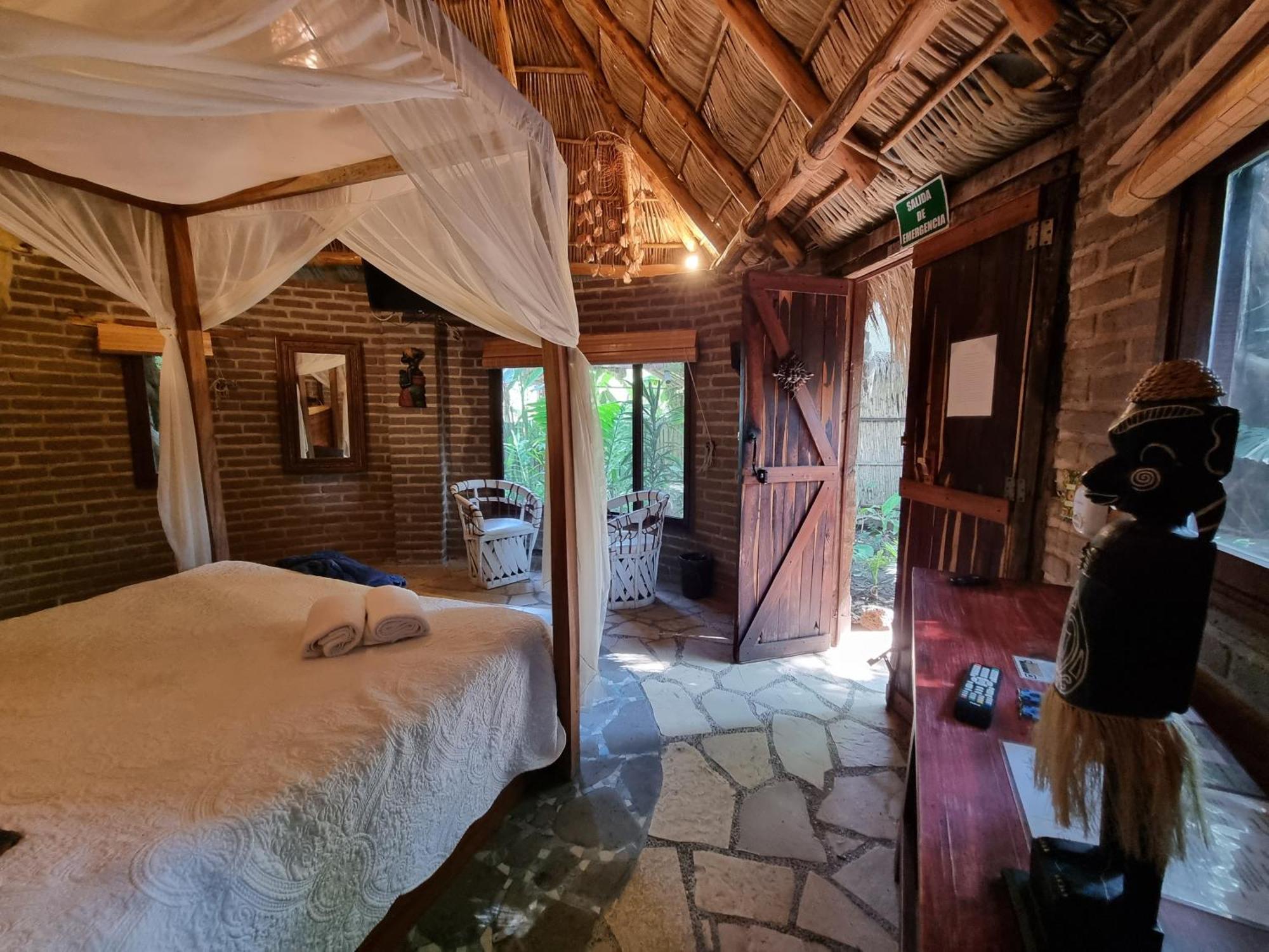 Eco Hotel Tahawi Ajijic Phòng bức ảnh