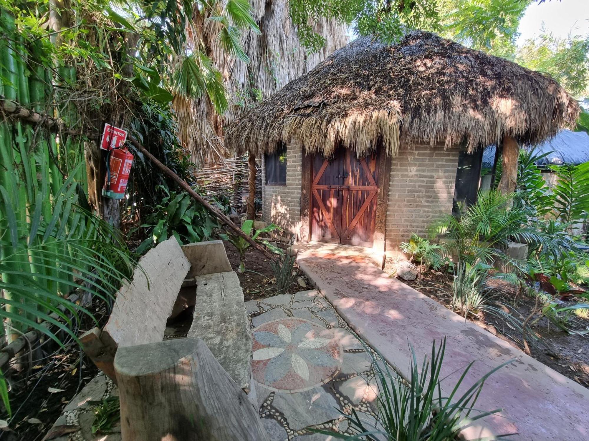 Eco Hotel Tahawi Ajijic Phòng bức ảnh